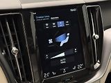 Volvo XC60 B4 AWD MOMENTUM PRO REZERVACE - náhled 38