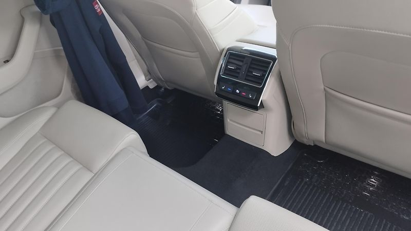 Škoda Superb 2.0TDI,LK,4X4volat-608 081 843 - fotka 21 z 21