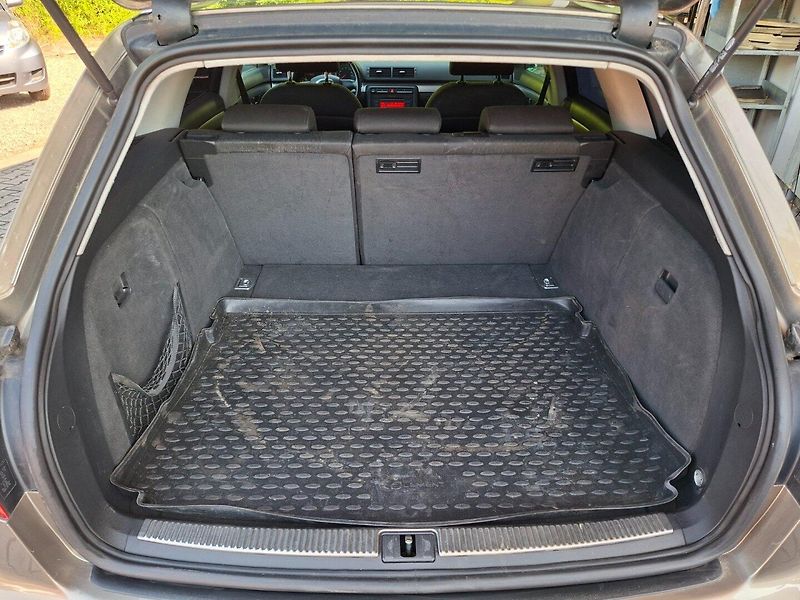 Audi A4 (2007) 2.0TDI 103kW AUT - fotka 32 z 36