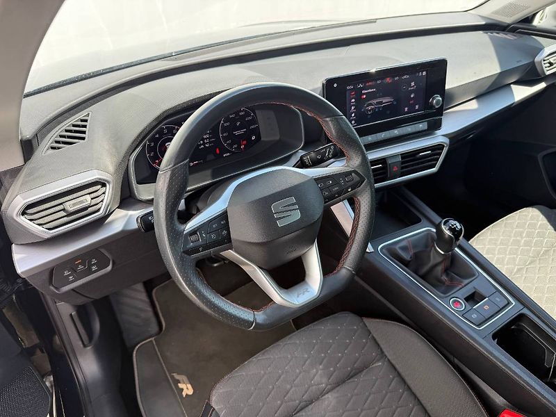 Seat Leon (2022) 1.5 TSI 96 kW FR - fotka 8 z 22
