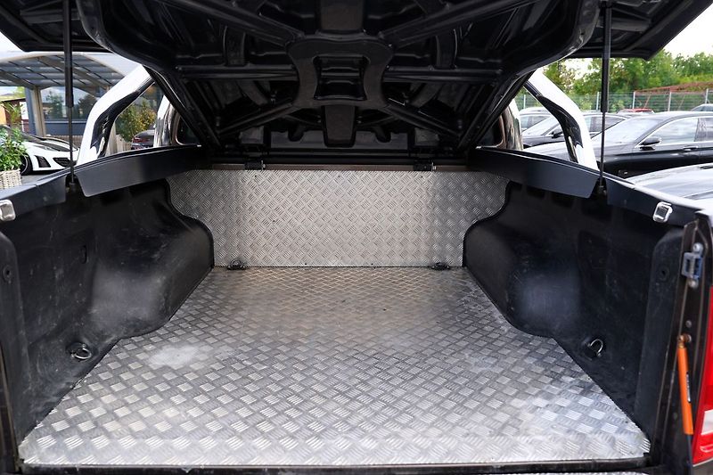 Volkswagen Amarok 2.0 TDI 4x4 High line/120 Kw/m - fotka 15 z 46