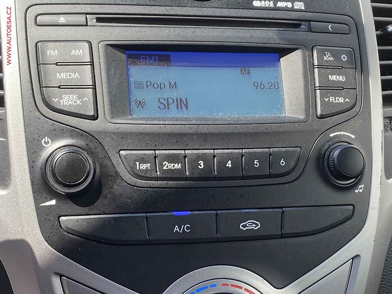 Hyundai ix20 (2019) 1.6CVVT, ČR, AC - fotka 15 z 16