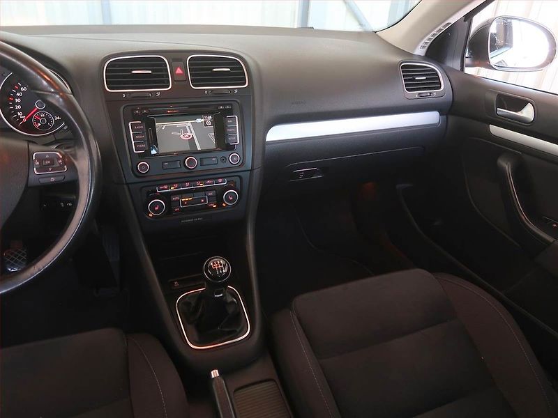 Volkswagen Golf (2013) Highline 2.0 TDI, Serv.kniha - fotka 8 z 17