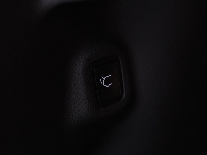 Jeep Compass 1,3 GSE 110kW 80th Anniversary - fotka 11 z 35