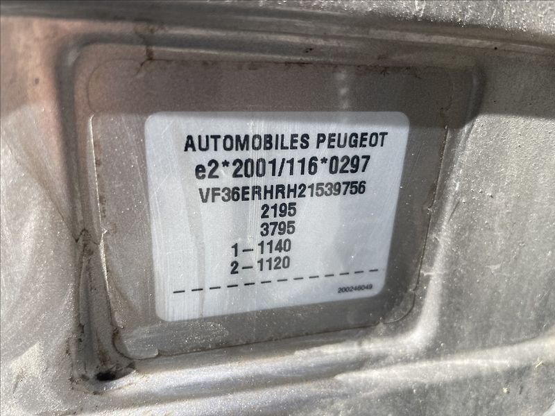 Peugeot 407 2,0 HDi 100kw SW Klima ESP - fotka 22 z 30