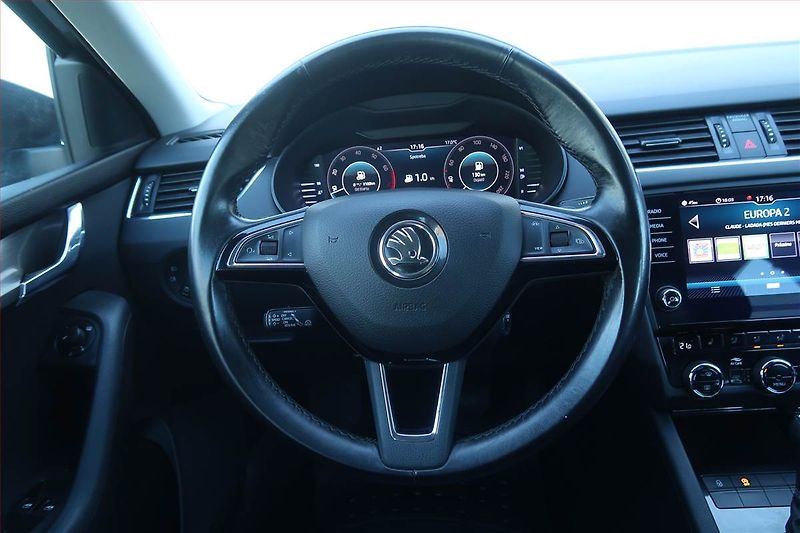 Škoda Octavia (2018) 2.0 TSI, Automat, Kůže, Navi - fotka 19 z 25