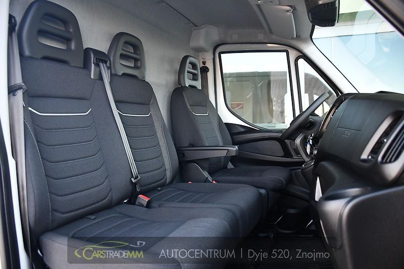 Iveco Daily 2,3HPi AUTOMAT KAMERA 5tKM!! - fotka 15 z 44