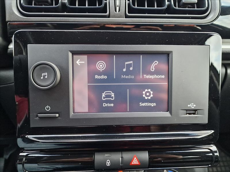 Citroën C3 1.2 PureTech Feel,ČR,1.Maj. - fotka 25 z 47