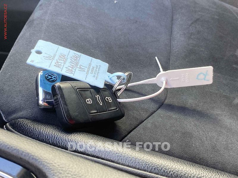Volkswagen Arteon (2020) 2.0TSi, R-Line, DSG - fotka 20 z 20
