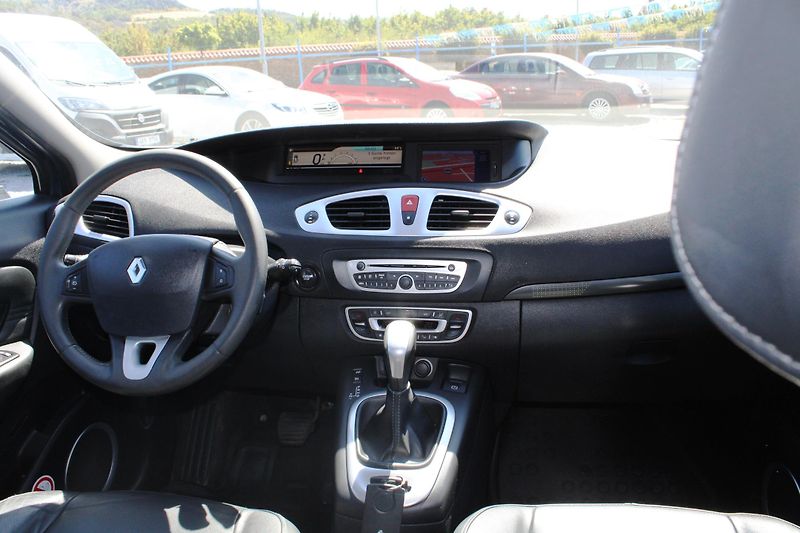 Renault Scénic (2010) 2,0i AUTOMAT NAVI KŮŽE XENON - fotka 15 z 16