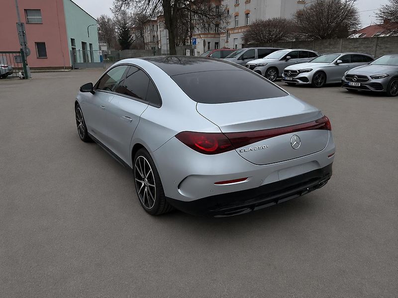 Mercedes-Benz CLA 250+ EQ demo - fotka 4 z 22