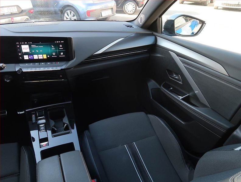 Opel Astra (2024) GS-Line 1.2 Turbo, GS-Line - fotka 8 z 24