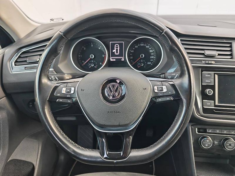 Volkswagen Tiguan Trendline 6G 2,0TDI - fotka 11 z 22