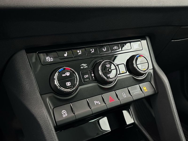 Škoda Karoq Top Selection DSG - fotka 19 z 30