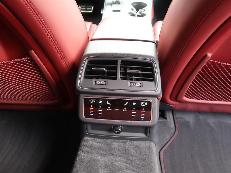 Audi S6 55TDi,257kw,21AL,B&O,WEBASTO - fotka 33 z 45