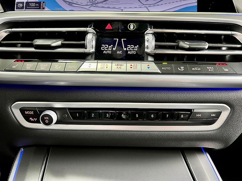 BMW X5 40d xDrive M-PAKET, EL. TAŽNÉ, - fotka 23 z 30