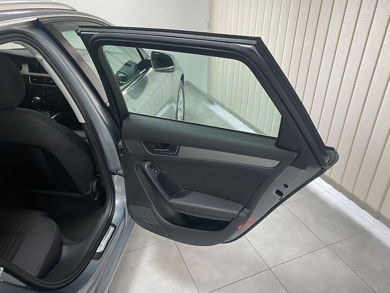 Audi A4 1.8 TFSi AUTOMAT DIGIAC - fotka 14 z 23