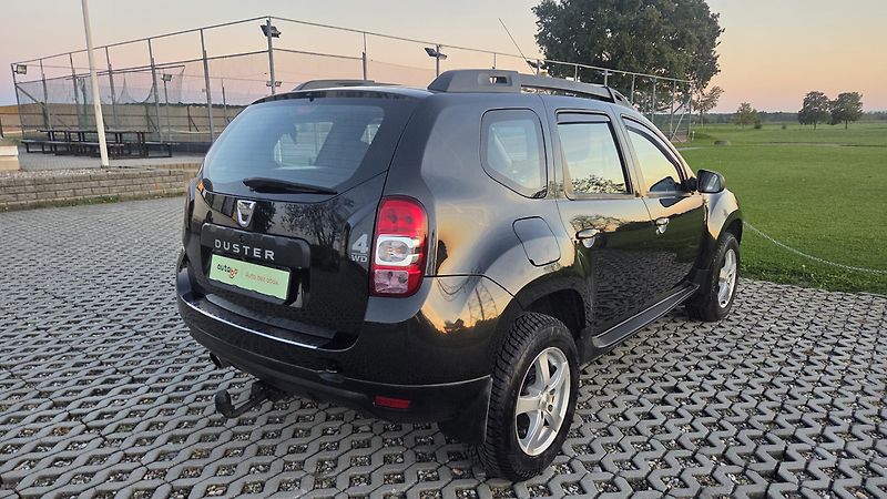 Dacia Duster (2013) 77 kW 1.6 16V 4x4 CZ, tazne - fotka 6 z 29