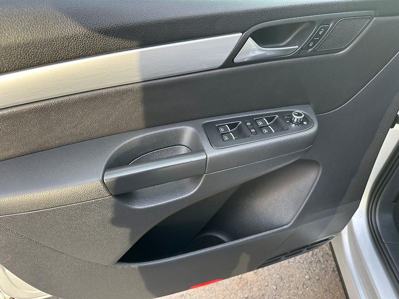 Volkswagen Sharan (2010) 2.0Tdi 125kw DSG Highline - fotka 8 z 35