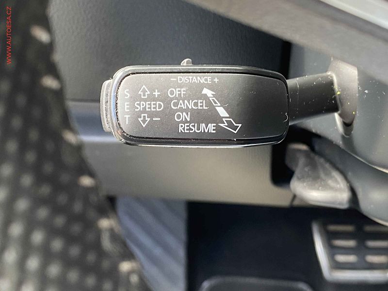 Škoda Superb (2023) 2.0 TSi, ČR, SportLine, DSG - fotka 15 z 23
