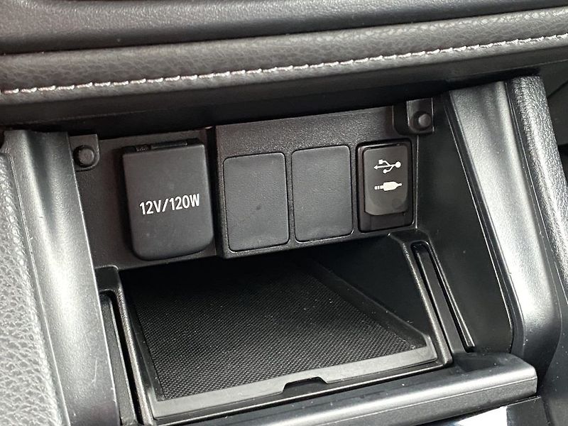 Toyota Auris 1.4D, ČR, Active, manual - fotka 24 z 31