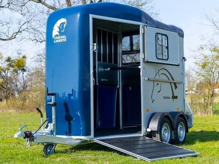 Cheval Liberté (2026) Touring Country, MODRÝ - fotografie inzerátu