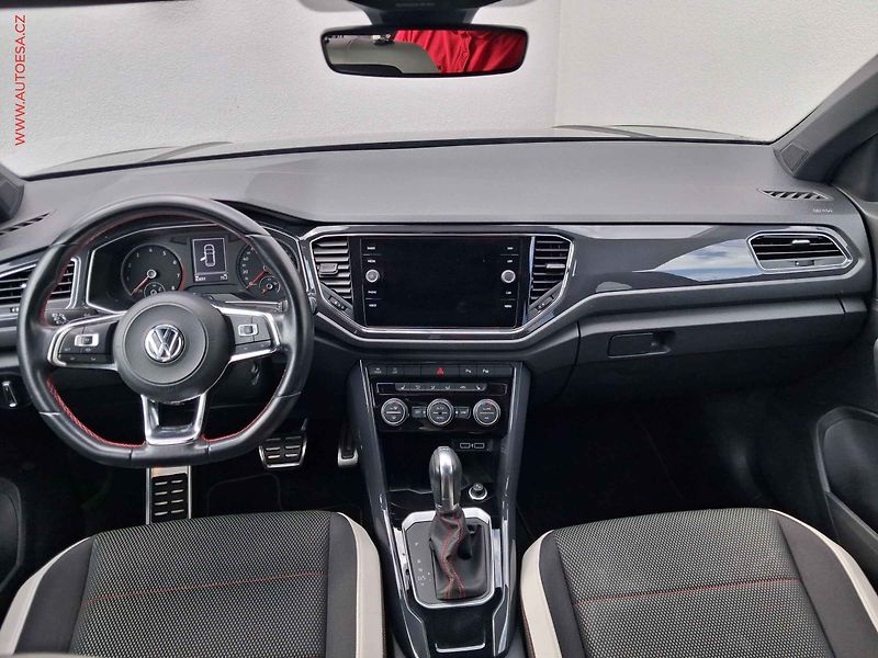 Volkswagen T-Roc (2018) 1.5 TSi, Highline, DSG, LED - fotka 8 z 21