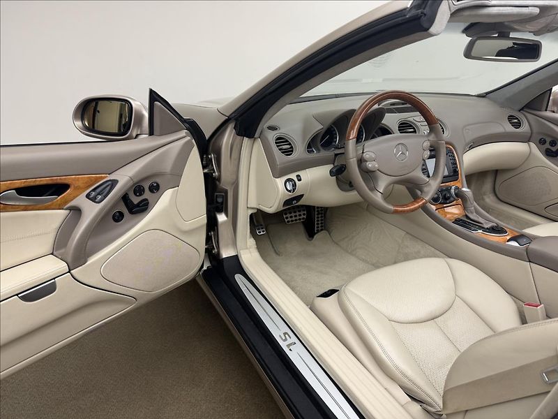Mercedes-Benz SL 5,0 500 V8 225kW AT KŮŽE - fotka 30 z 48