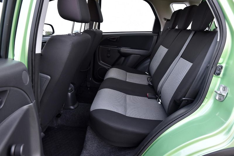 Fiat Sedici 1.6 16V 4X4, KLIMA, NAVI, BT - fotka 30 z 44