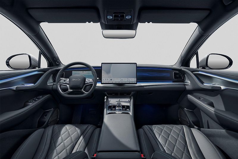 BYD Sealion 7 (2026) Excellence AWD V2L HUD 360 pan - fotka 8 z 11