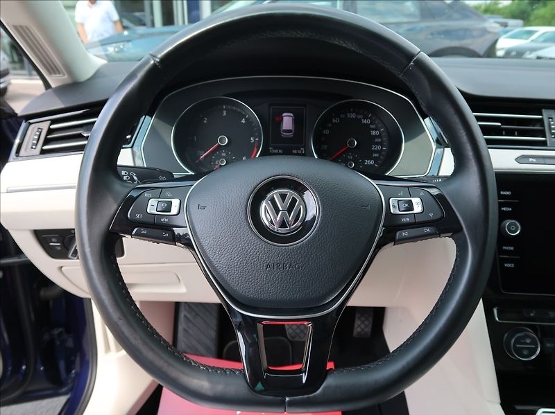 Volkswagen Passat 2,0 TDi,110kW,1majČR,Highline - fotka 16 z 27