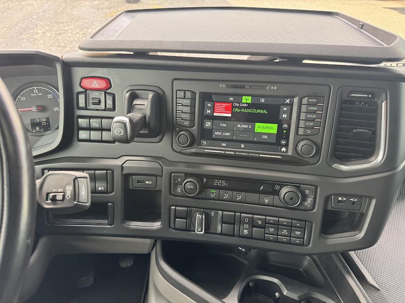 Scania (2021) P 280 valník s plachtou, 9,1m - fotka 24 z 25