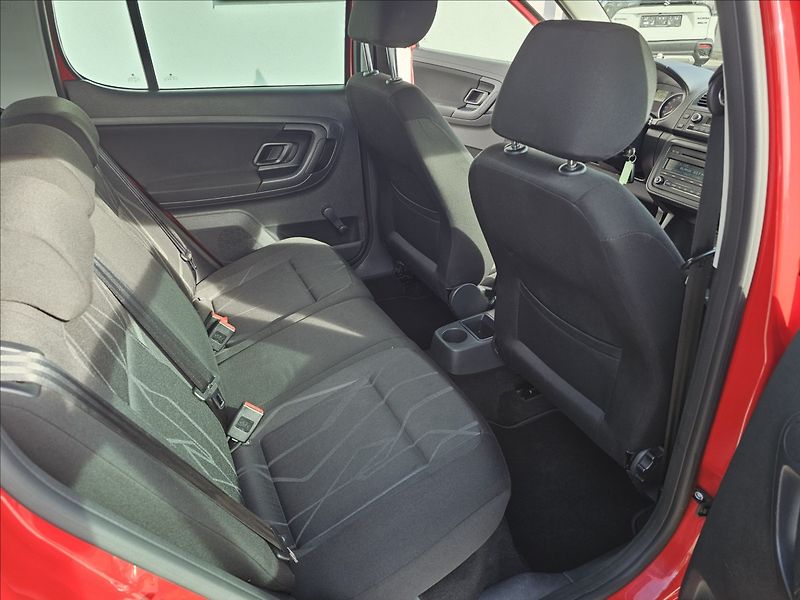 Škoda Fabia II 1,2TSi 63 KW Fresch STK - fotka 28 z 41