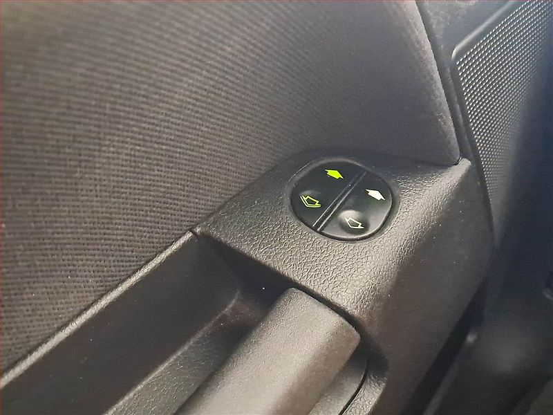 Ford Fusion (2010) 1.4, Tažné, plně pojízdný - fotka 15 z 15