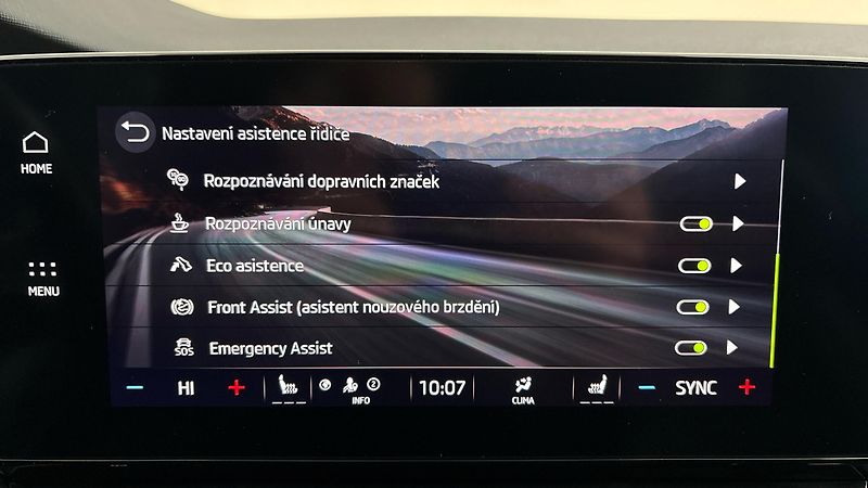 Škoda Octavia 2.0 TDI DSG 4x4 RS Combi - fotka 30 z 33