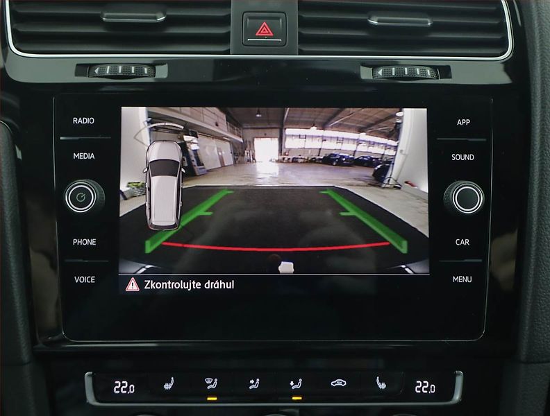 Volkswagen Golf (2018) R-Line 1.5 TSI, Automat - fotka 16 z 17