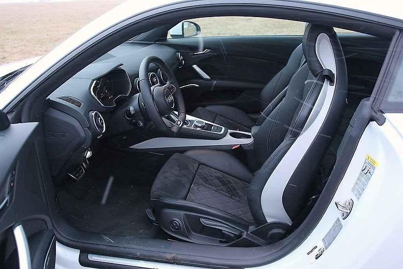 Audi TT Coupé quattro.