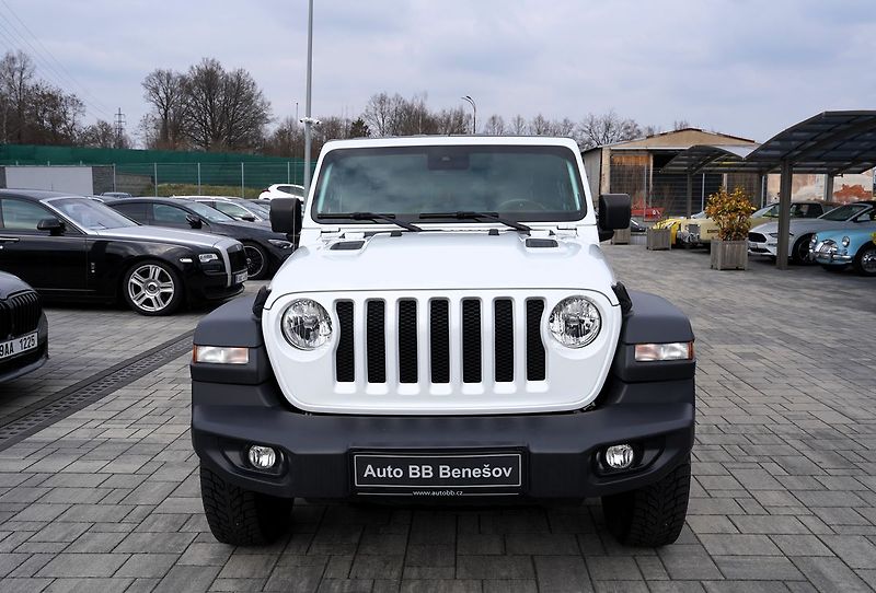 Jeep Wrangler 2.2 CRD/Sport/MultiJet/4x4/AT - fotka 1 z 44