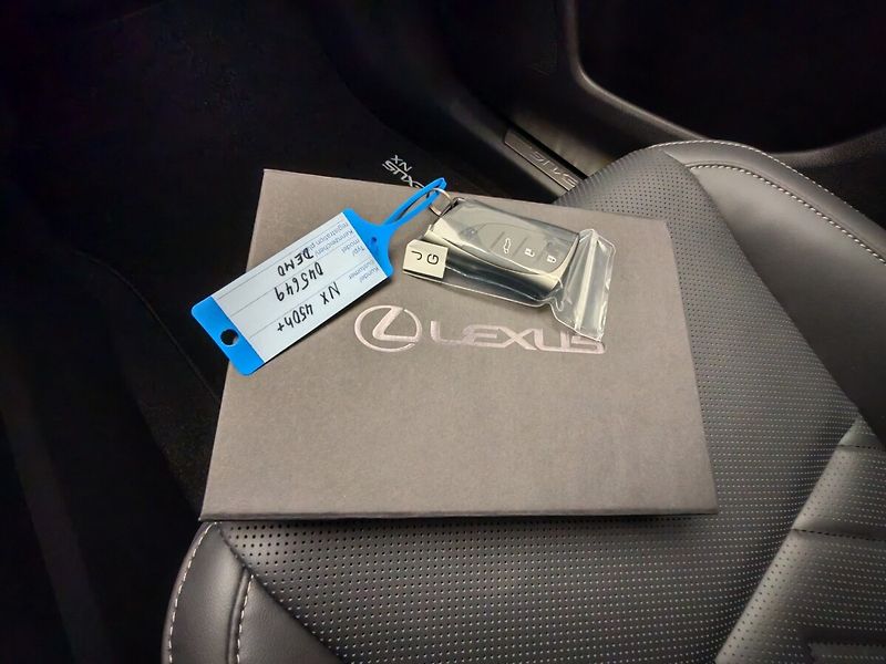 Lexus NX 450h plus 450h+ PRESTIGE Plug-in Hybrid - fotka 25 z 41