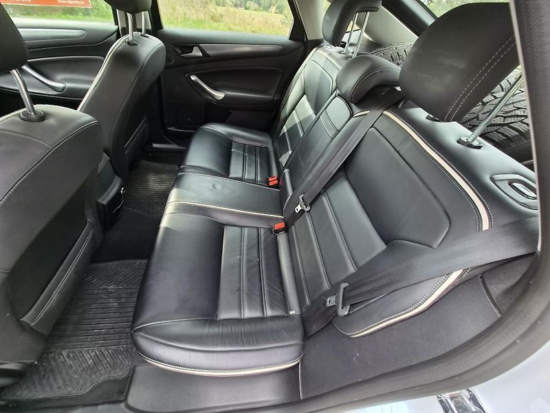 Ford Mondeo (2013) 2,0 TDCi - fotka 8 z 11