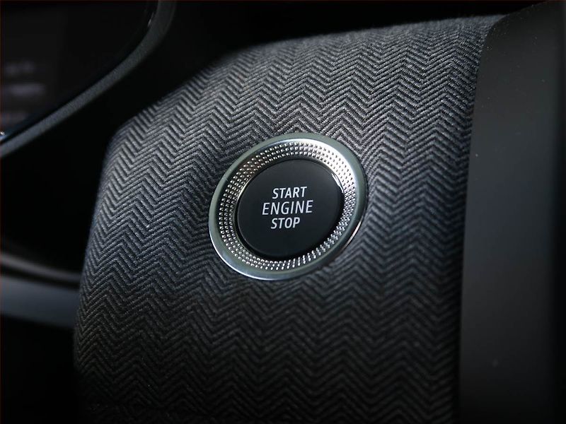 Renault Clio (2025) E-Tech Hybrid, Techno, Navigac - fotka 17 z 17