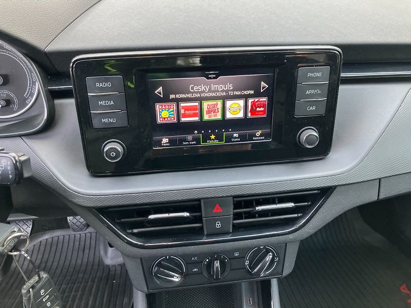 Škoda Scala (2022) 1.0TSI 70kW AMBITION - fotka 19 z 23