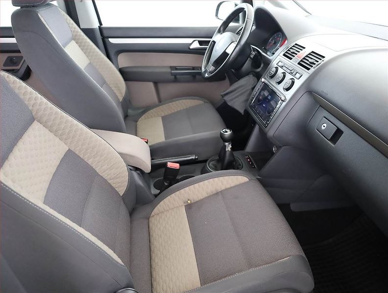 Volkswagen Touran (2007) Cross 2.0 TDI, Tempomat - fotka 7 z 18