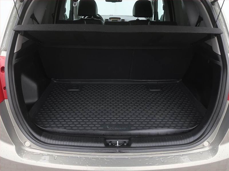 Kia Venga (2015) 1.4 CRDi, Serv.kniha, Tempomat - fotka 13 z 18