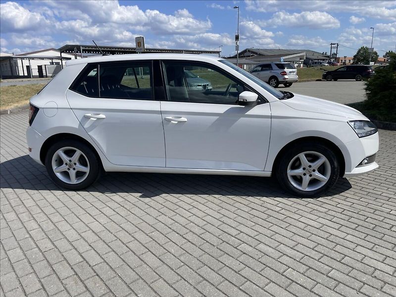 Škoda Fabia 1,0 MPi 44kw Klima ESP Tažné, - fotka 5 z 29