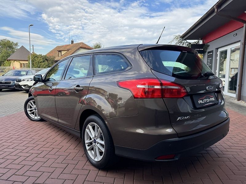Ford Focus (2017) 1.6 Ti-VCT Digi Klima Tempomat - fotka 3 z 45