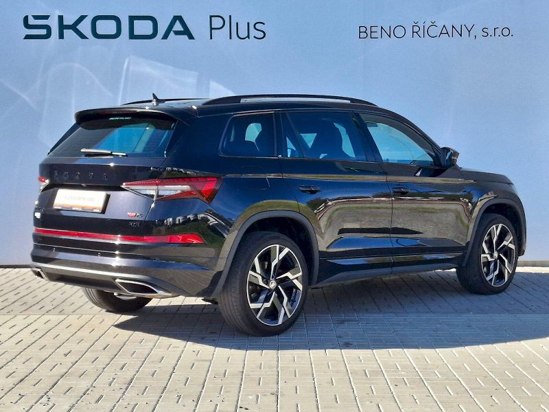 Škoda Kodiaq (2023) RS Challenge DSG 4x4 2,0TSi 18 - fotka 2 z 35