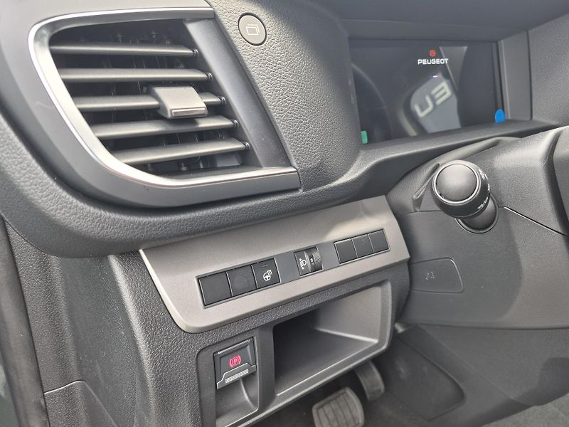 Peugeot Traveller (2026) Allure L3 2.2BlueHDi 180k EAT8 - fotka 22 z 30