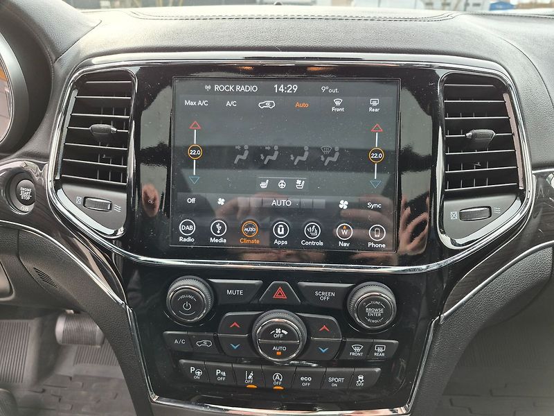 Jeep Grand Cherokee 3.0 CRD 4WD Overland - fotka 13 z 25