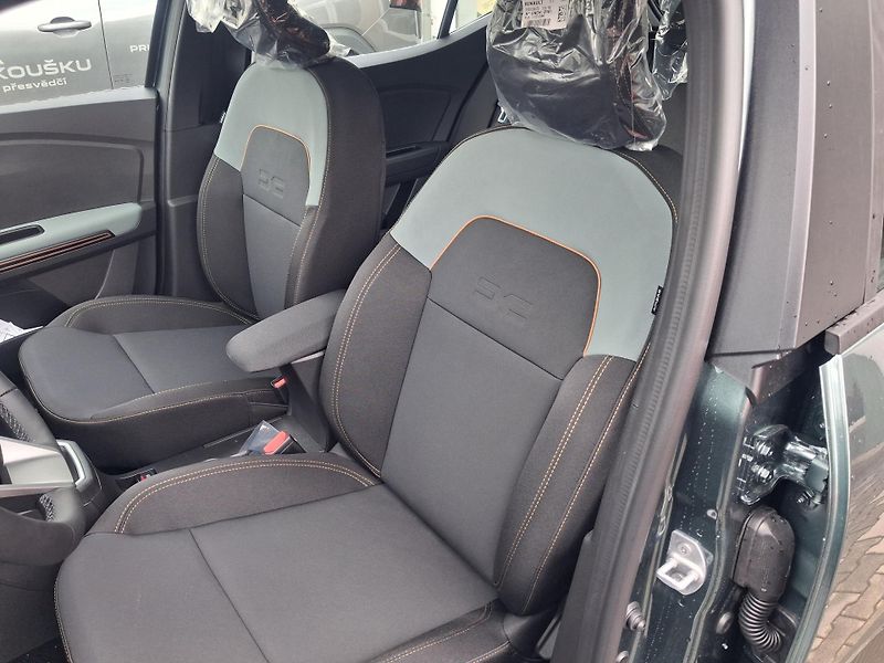 Dacia Sandero (2026) Stepway Extreme Eco-G 120 - fotka 24 z 37